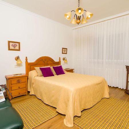 Alojamientos Garden Ribadeo Cameră foto